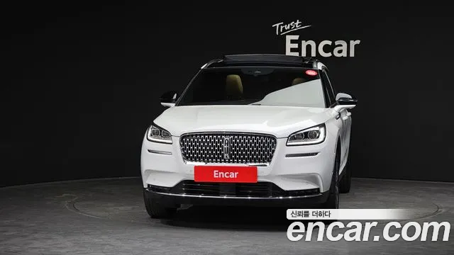 Lincoln Corsair 2021 thumb 3