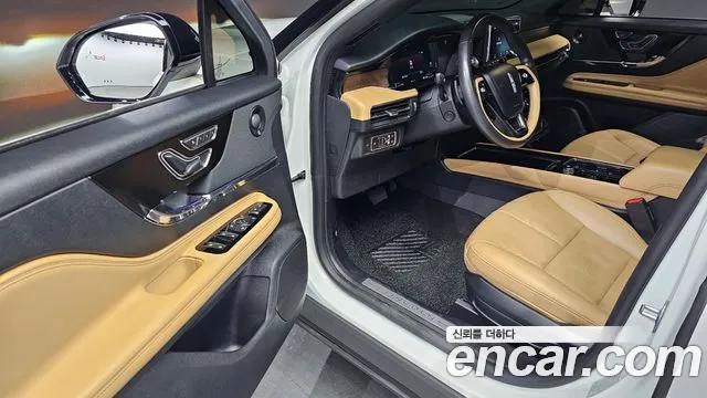 Lincoln Corsair 2021 thumb 10