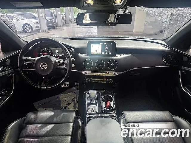 Kia Stinger 2017 thumb 7