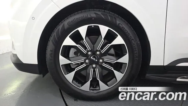 Kia Carnival 2023 thumb 5