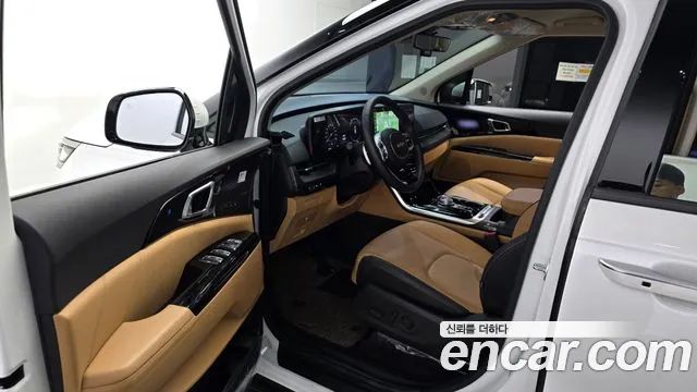 Kia Carnival 2023 thumb 10