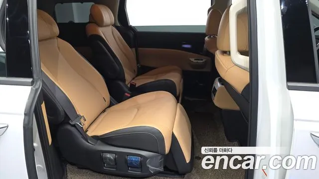 Kia Carnival 2023 thumb 12