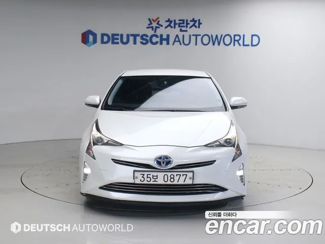 Toyota Prius 2016 thumb 3