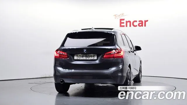BMW 2 серии 2018 thumb 4