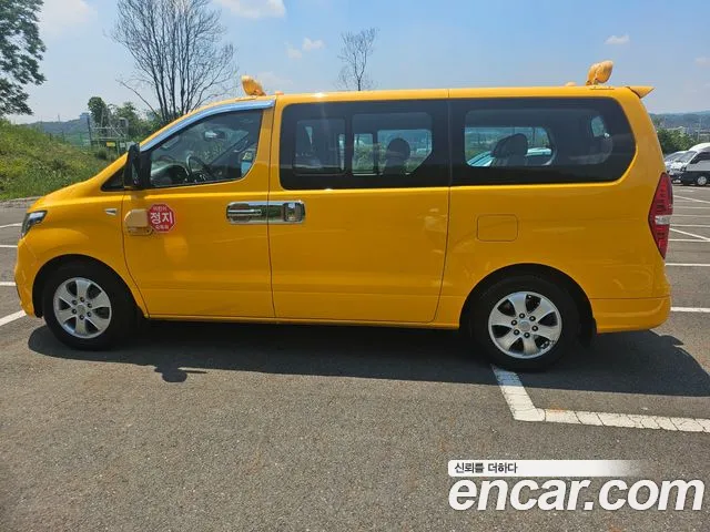 Hyundai Starex 2018 thumb 2