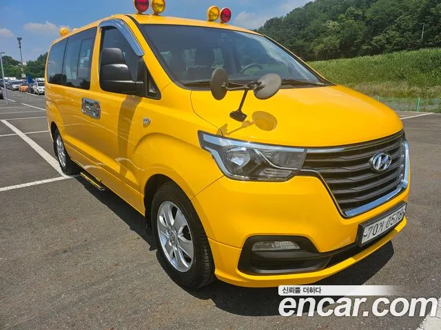 Hyundai Starex 2018 thumb 3