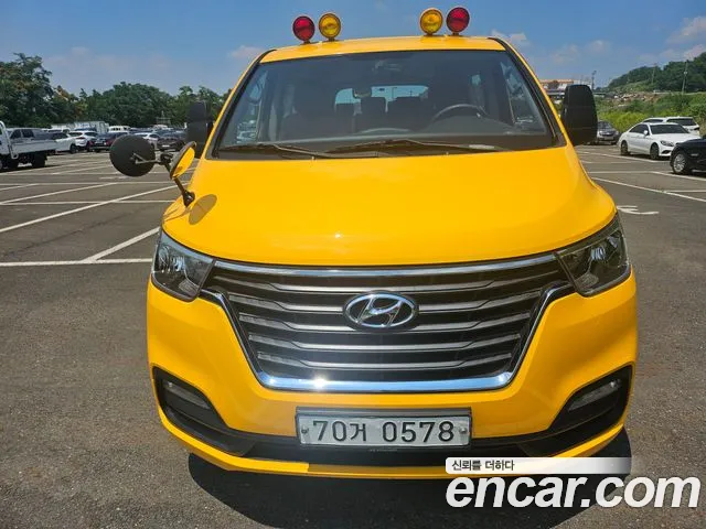 Hyundai Starex 2018 thumb 4
