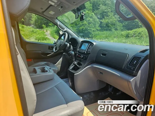 Hyundai Starex 2018 thumb 10