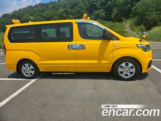 Hyundai Starex 2018 thumb 11