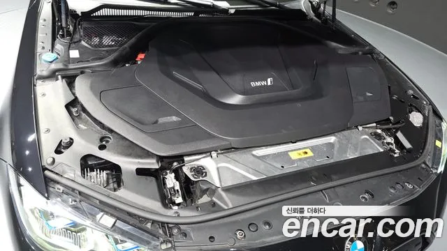 BMW i4 2022 thumb 6