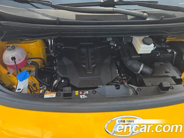 Hyundai Staria 2022 thumb 6