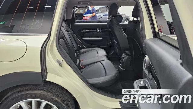 Mini Clubman 2019 thumb 12