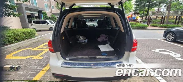 Mercedes-Benz GLS 2019 thumb 11