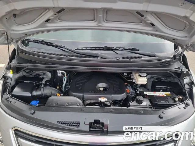 Hyundai Starex 2016 thumb 9
