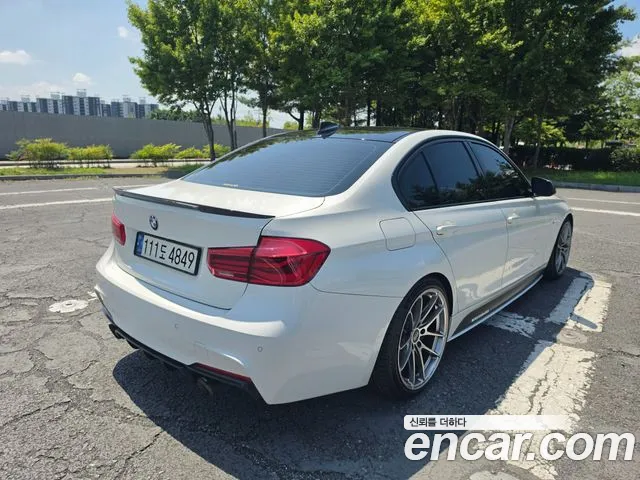 BMW 3 серии 2017 thumb 2