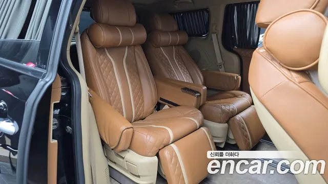 Kia Carnival 2017 thumb 11