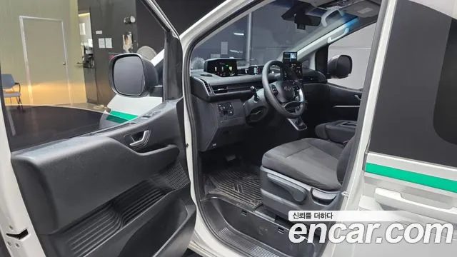 Hyundai Staria 2022 thumb 10