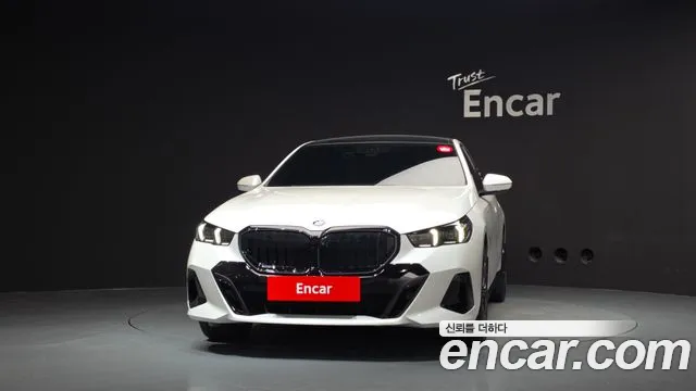 BMW 5 серии 2025 thumb 3