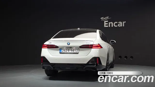 BMW 5 серии 2025 thumb 4