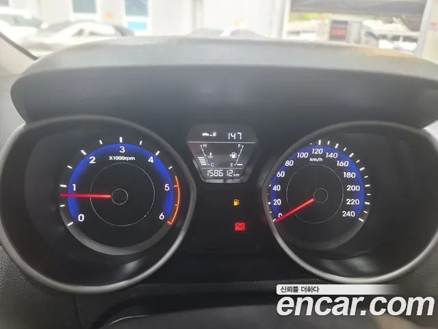 Hyundai Avante 2015 thumb 6