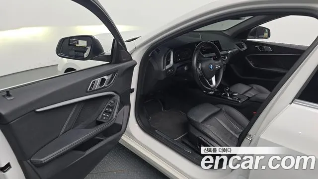 BMW 1 серии 2022 thumb 10