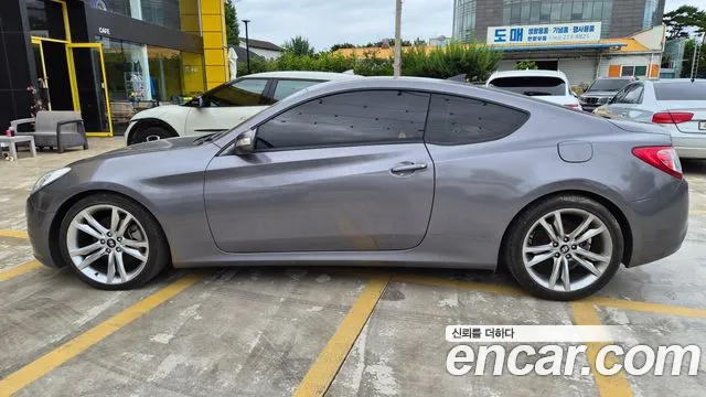 Hyundai Genesis 2010 thumb 3