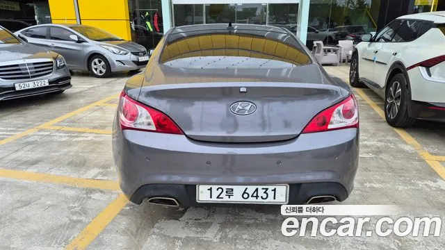 Hyundai Genesis 2010 thumb 6