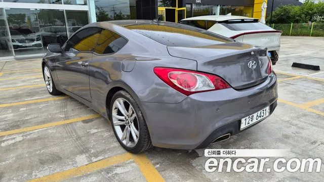 Hyundai Genesis 2010 thumb 7