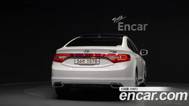 Hyundai Grandeur 2015 thumb 4