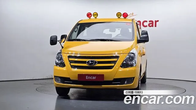 Hyundai Starex 2018 thumb 3