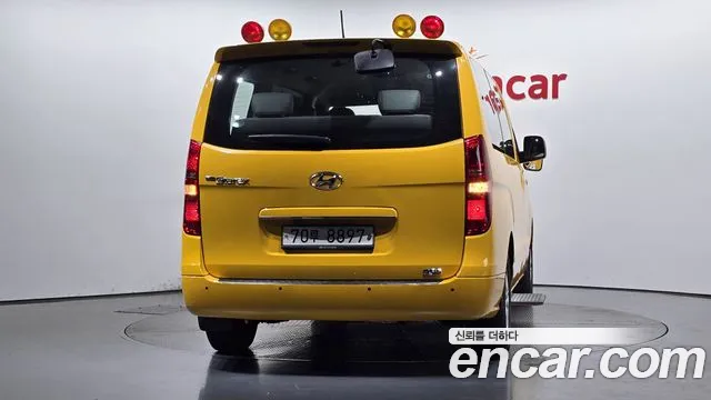 Hyundai Starex 2018 thumb 4