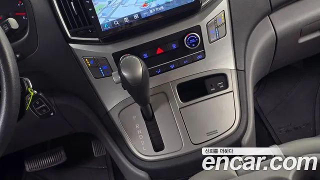 Hyundai Starex 2018 thumb 9
