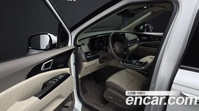 Kia Carnival 2021 thumb 10