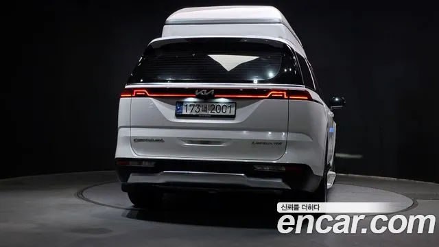 Kia Carnival 2021 thumb 4
