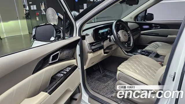 Kia Carnival 2021 thumb 10