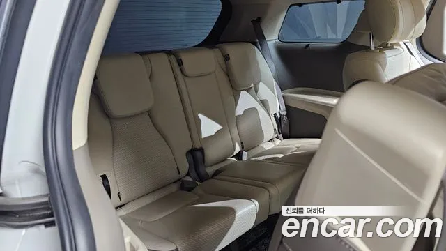 Kia Carnival 2021 thumb 11