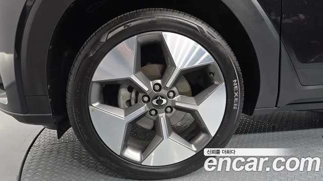 KG_Mobility_Ssangyong Torres 2023 thumb 4