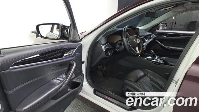 BMW 5 серии 2020 thumb 10