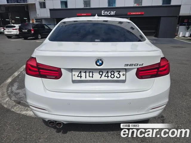 BMW 3 серии 2017 thumb 4