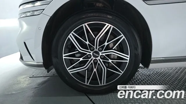 Genesis G90 2022 thumb 5