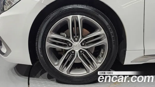 Hyundai Grandeur 2017 thumb 5