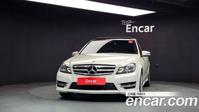 Mercedes-Benz C-Класс 2012 thumb 3