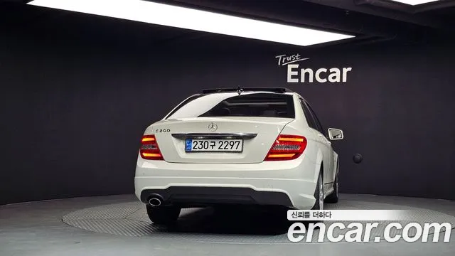 Mercedes-Benz C-Класс 2012 thumb 4