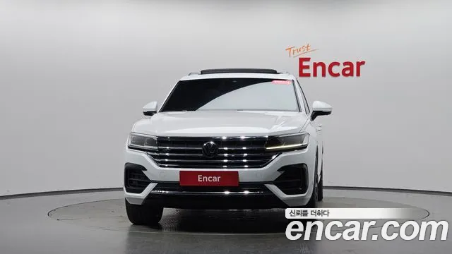 Volkswagen Touareg 2020 thumb 2