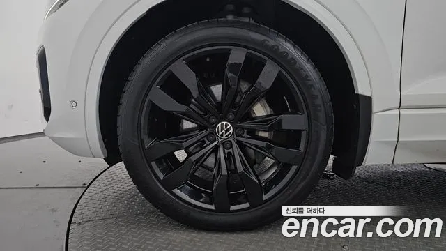 Volkswagen Touareg 2020 thumb 4