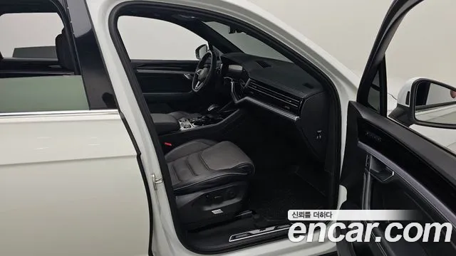 Volkswagen Touareg 2020 thumb 10