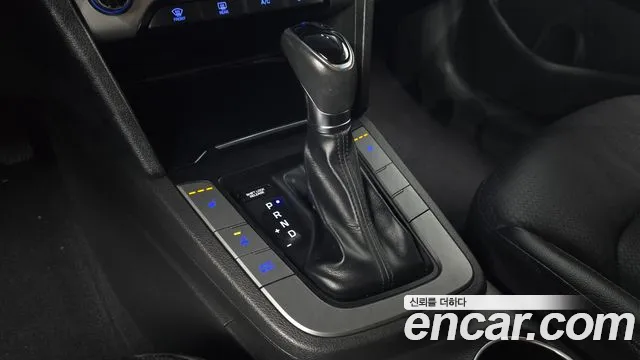Hyundai Avante 2015 thumb 8