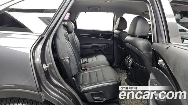 Kia Sorento 2018 thumb 12