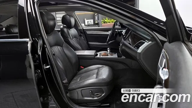 Genesis G80 2017 thumb 10