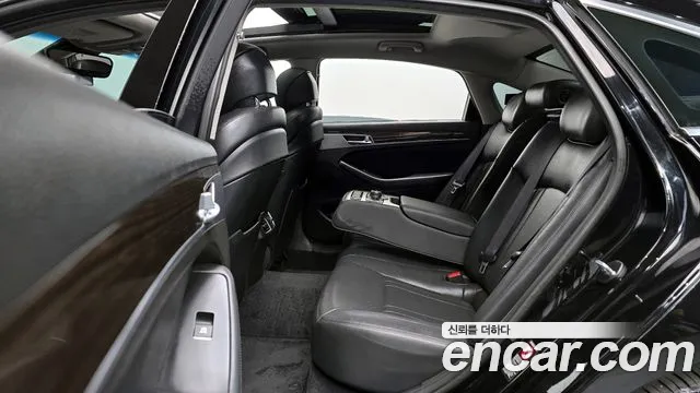 Genesis G80 2017 thumb 12